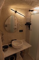 Potamia Cave Suites