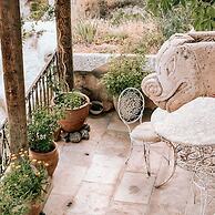 Potamia Cave Suites