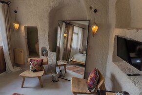 Potamia Cave Suites