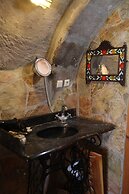 Potamia Cave Suites