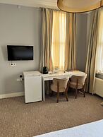 CEMBERLİ HOUSE