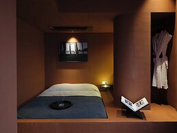 AFTER CHAPTER HOTEL