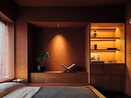AFTER CHAPTER HOTEL