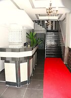 Grand Milan Hotel
