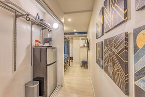 Art Deco Broadway Bedroom (with Shared Common Area)