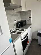 Enchanting Enfield Studio Free Parking