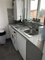 Enchanting Enfield Studio Free Parking