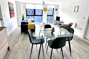 Sleeps 4 Central Ensuite - Cityview & Parking