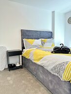 Sleeps 4 Central Ensuite - Cityview & Parking