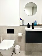 Sleeps 4 Central Ensuite - Cityview & Parking