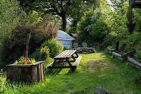 Hapus Hideaway Retreat Site, Sleeps 29