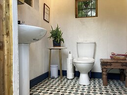 Hapus Hideaway Retreat Site, Sleeps 29