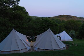 Hapus Hideaway Retreat Site, Sleeps 29