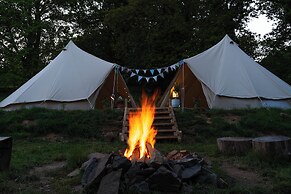 Hapus Hideaway Retreat Site, Sleeps 29