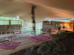 Hapus Hideaway Retreat Site, Sleeps 29