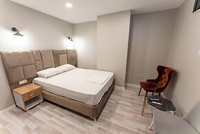 Lacasa Royal Hotel