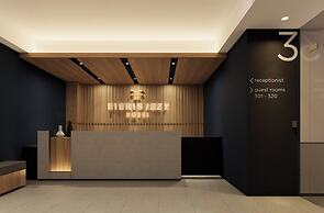 FIERIS IZZY HOTEL