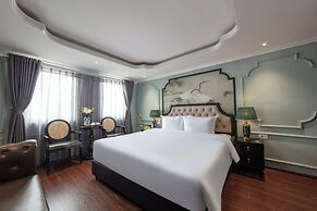 Madelise Central Grand Hotel
