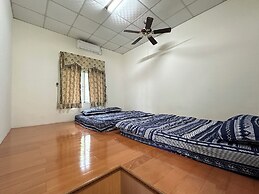 Little girl's home