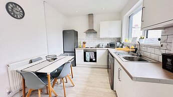 Pengam House
