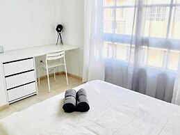 Spacious 2 BR Golden Apartment