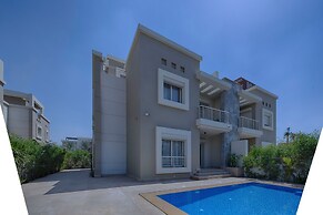 Vesta - Luxury Villa - 3BR - CFC I