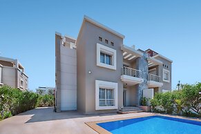 Vesta - Luxury Villa - 3BR - CFC I