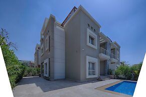 Vesta - Luxury Villa - 3BR - CFC I