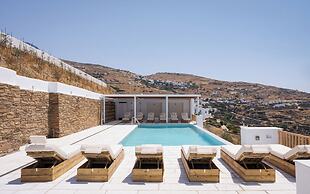 Morfes Luxury Apartments