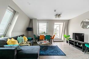 The Lanes Gem Penthouse Rooftop Terrace Sea View