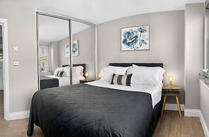 Modern Comfy 5 Location Few Steps From Pier