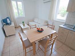 Beachfront Apartments Tamarix