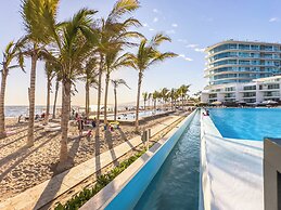 ARIA Residence Beachfront luxury