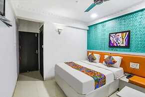Fabhotel Backstreet