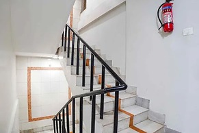Fabhotel Backstreet