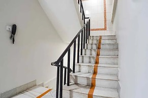 Fabhotel Backstreet