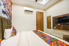 Fabhotel Globe Inn