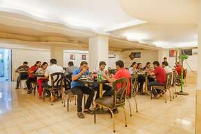 FabHotel Golden Emerald