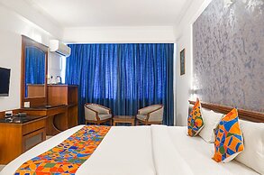 FabHotel Golden Emerald
