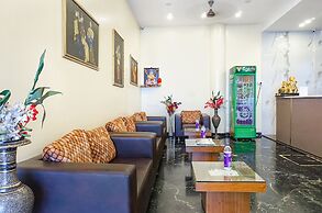 FabHotel Golden Emerald