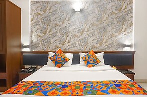 FabHotel Golden Emerald