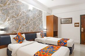 FabHotel Golden Emerald