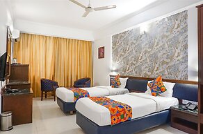 FabHotel Golden Emerald