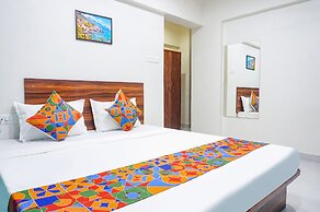 Fabhotel Everest Inn
