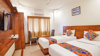 HOTEL SAVI INN