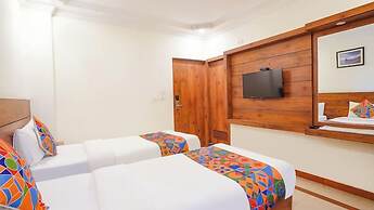 HOTEL SAVI INN