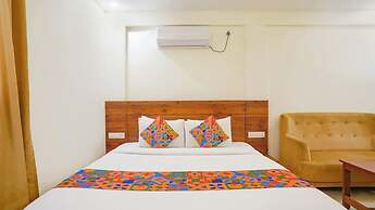 HOTEL SAVI INN