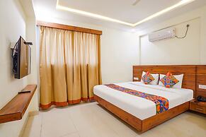 HOTEL SAVI INN