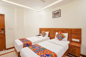 HOTEL SAVI INN