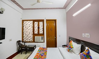 Fabhotel Traika Inn